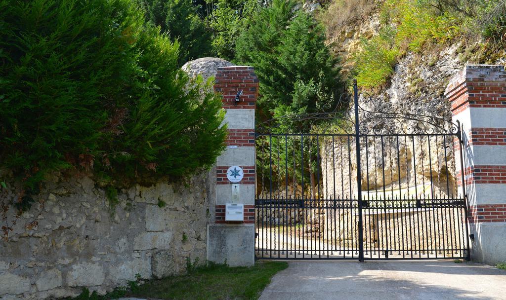 Gites Troglodytes Du Chateau De L'Etoile Vernou-sur-Brenne Camera foto